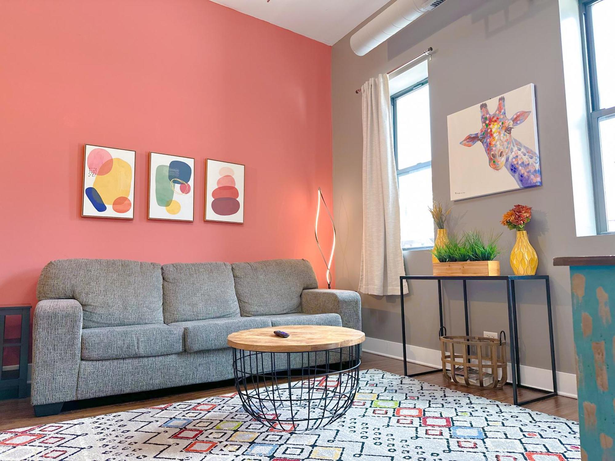 Mccormick Place 420 Friendly 2br/2ba With Optional Parking For Up To 6 Guests Chicago