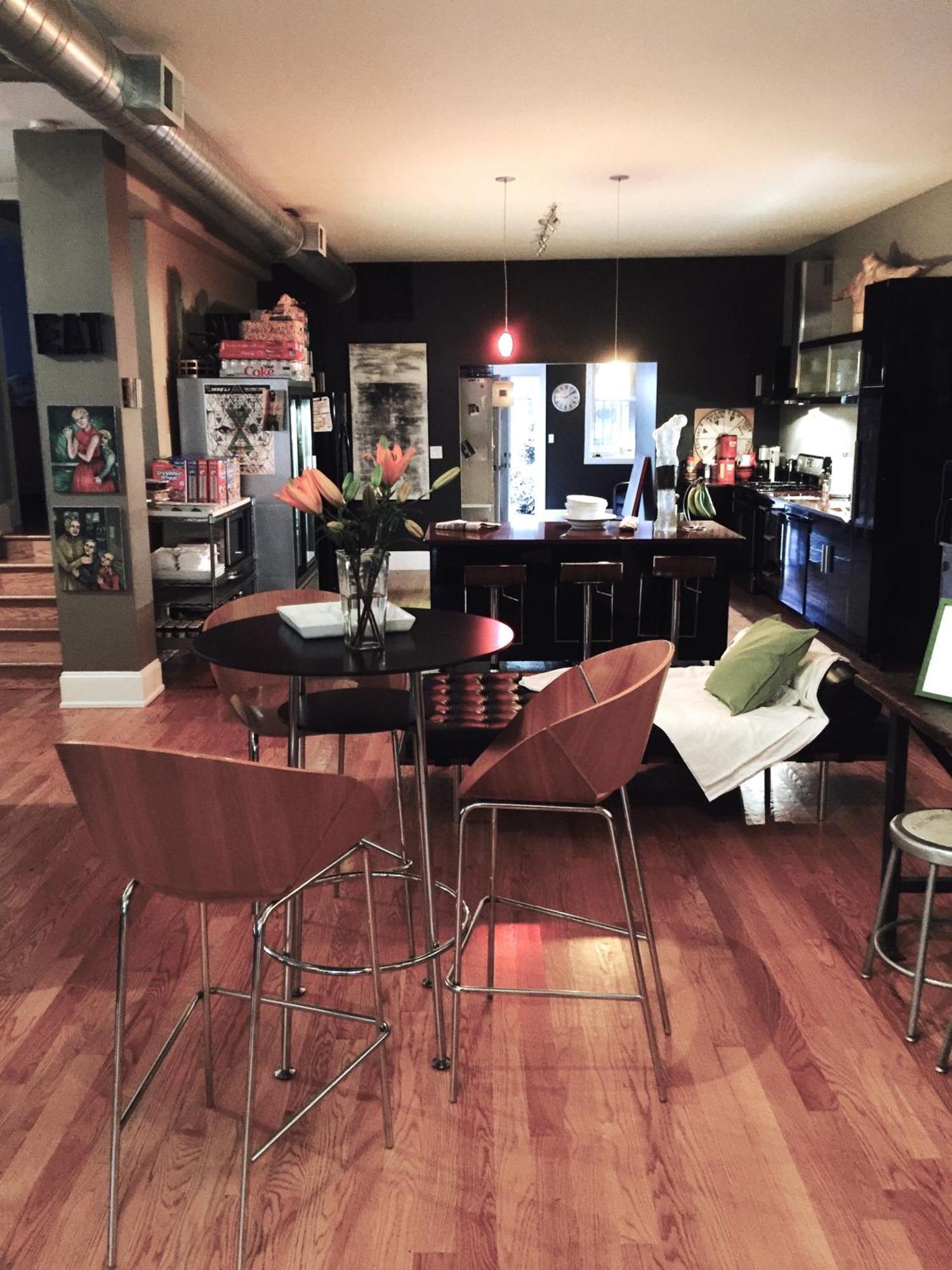 Bed & Breakfast House 5863- Chicago's Premier Chicago