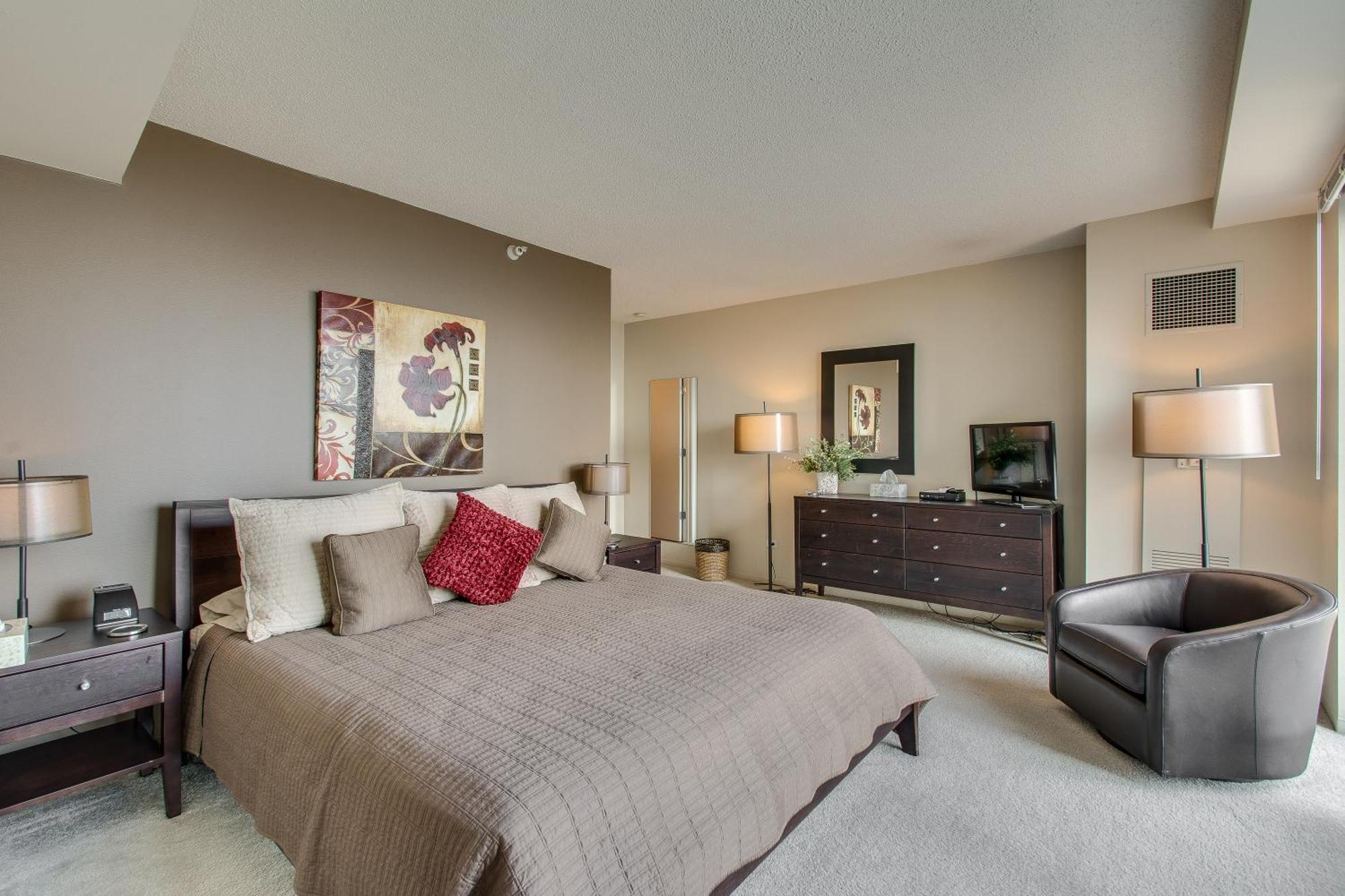 Aparthotel The Penthouse At Grand Plaza 4*