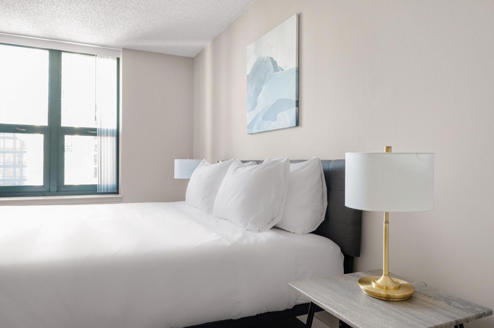 Kasa Magnificent Mile Hotel