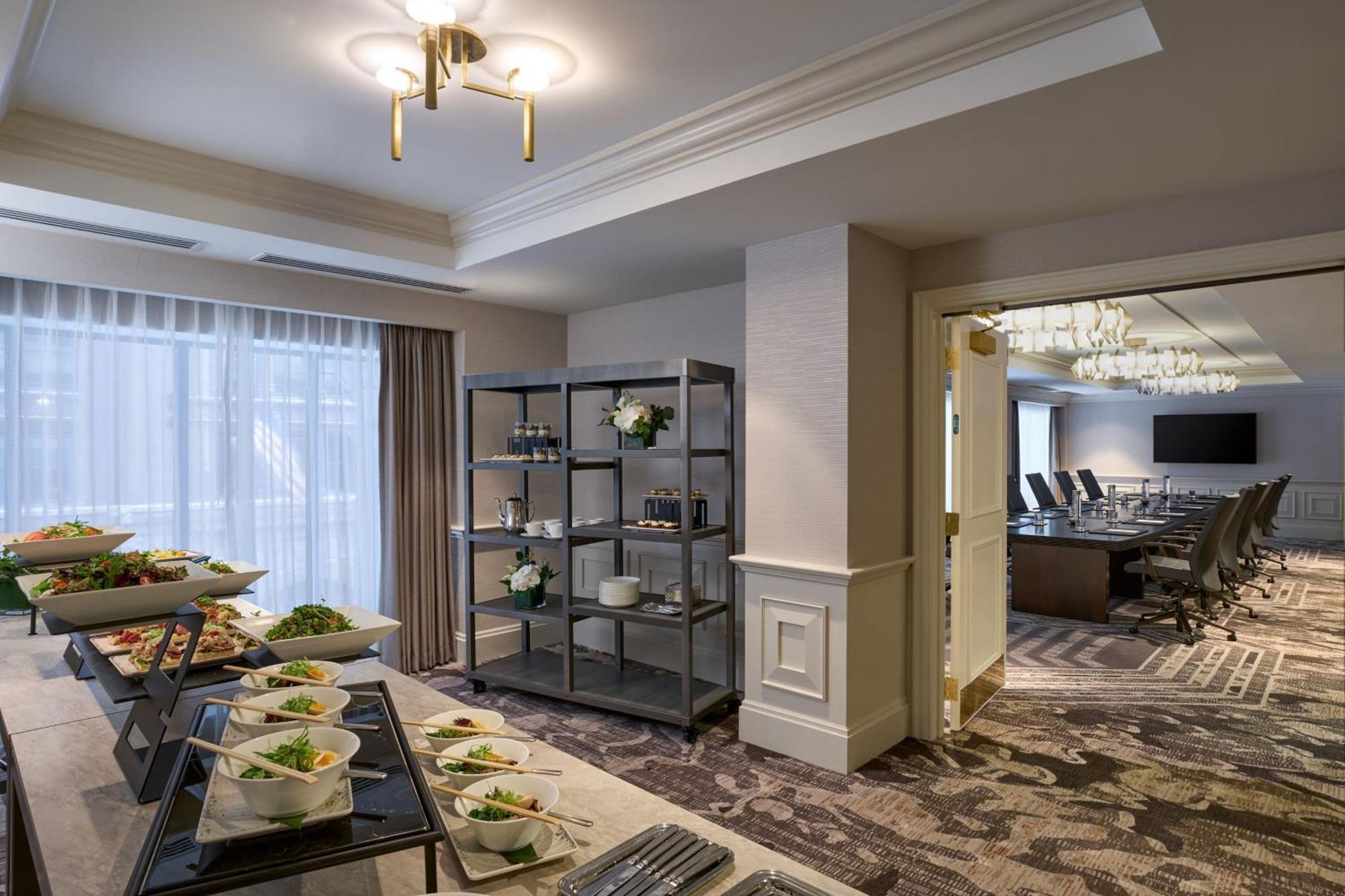 Jw Marriott Hotel 5*
