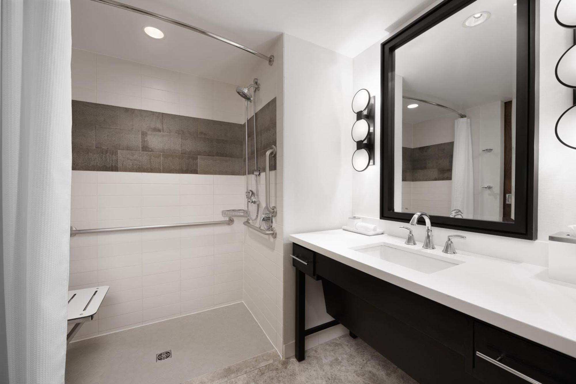 Loews 4*