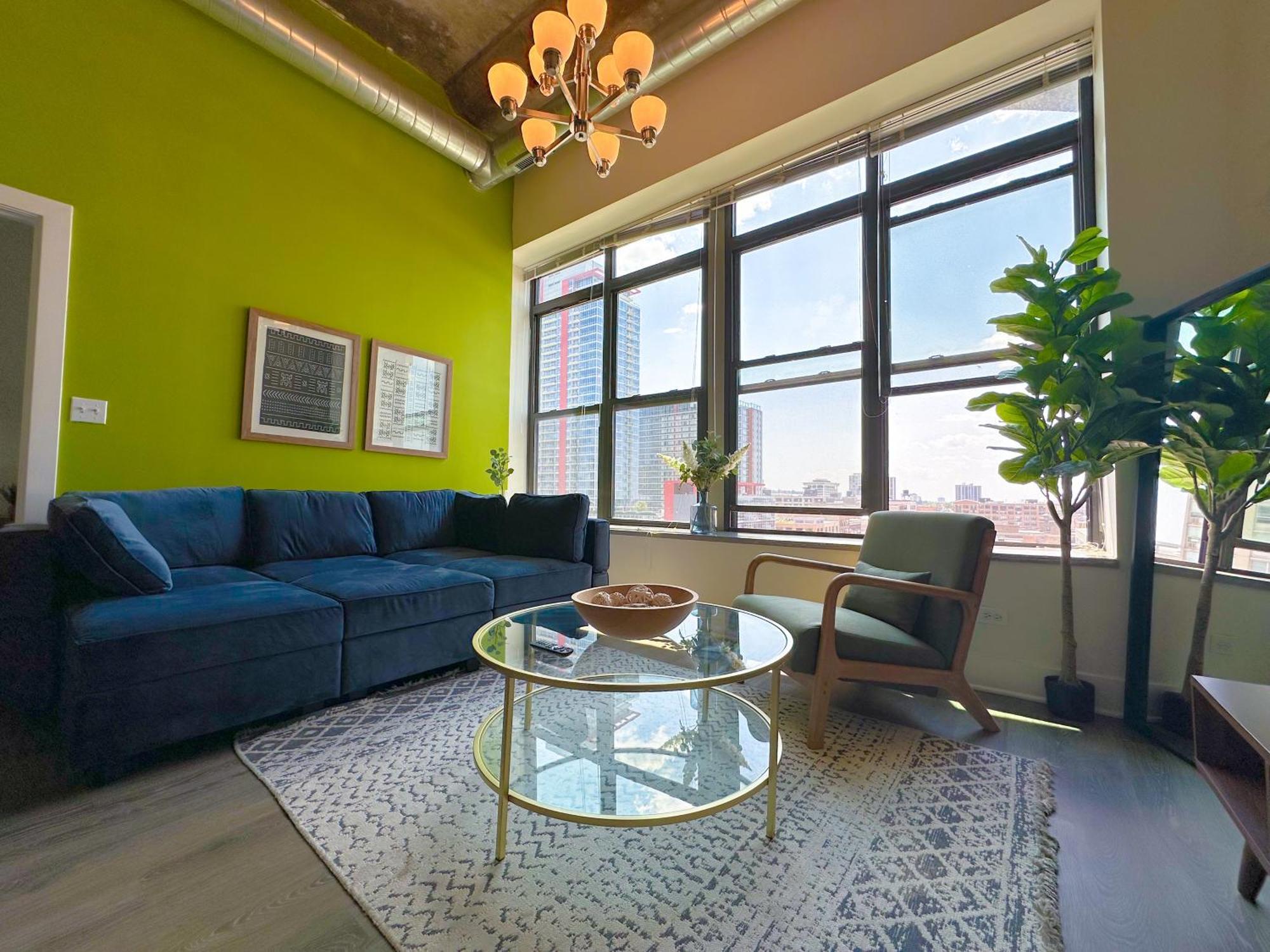 Mccormick Place Modern 2br-2ba Loft With Optional Parking For 8 Guests * Chicago