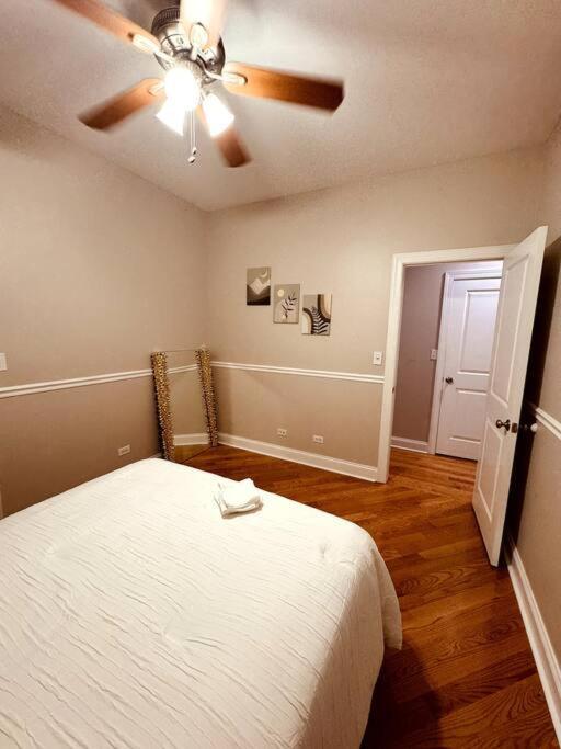 5 Bed 4 Bathroom In 10min Drive From Downtown * Chicago