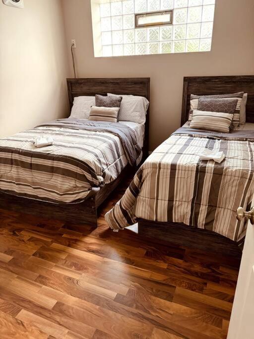 5 Bed 4 Bathroom In 10min Drive From Downtown * Chicago
