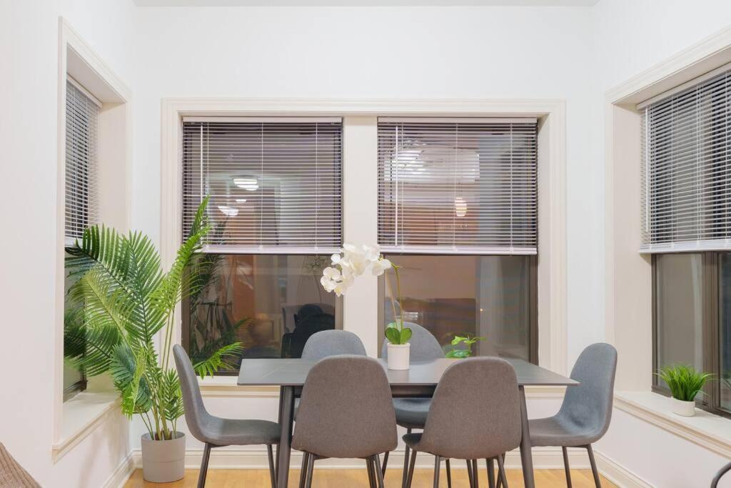 Cozy 3br Hyde Park Oasis Near Uchi, Shops & Dining Apartment