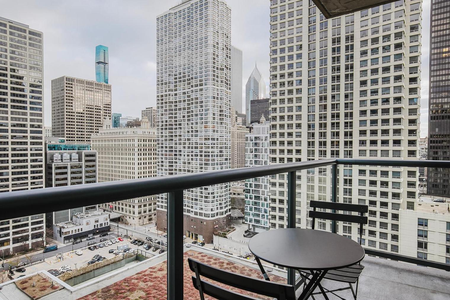 Blueground River North Pool Gym Nr Mile Chi-1143 Chicago