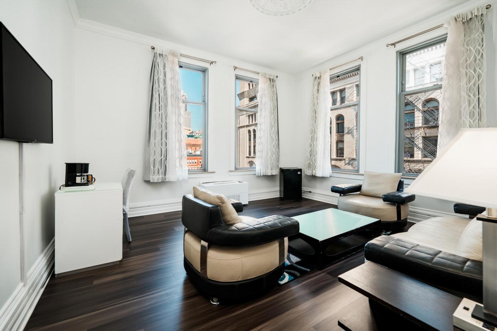 Hotel Congress Plaza 3*
