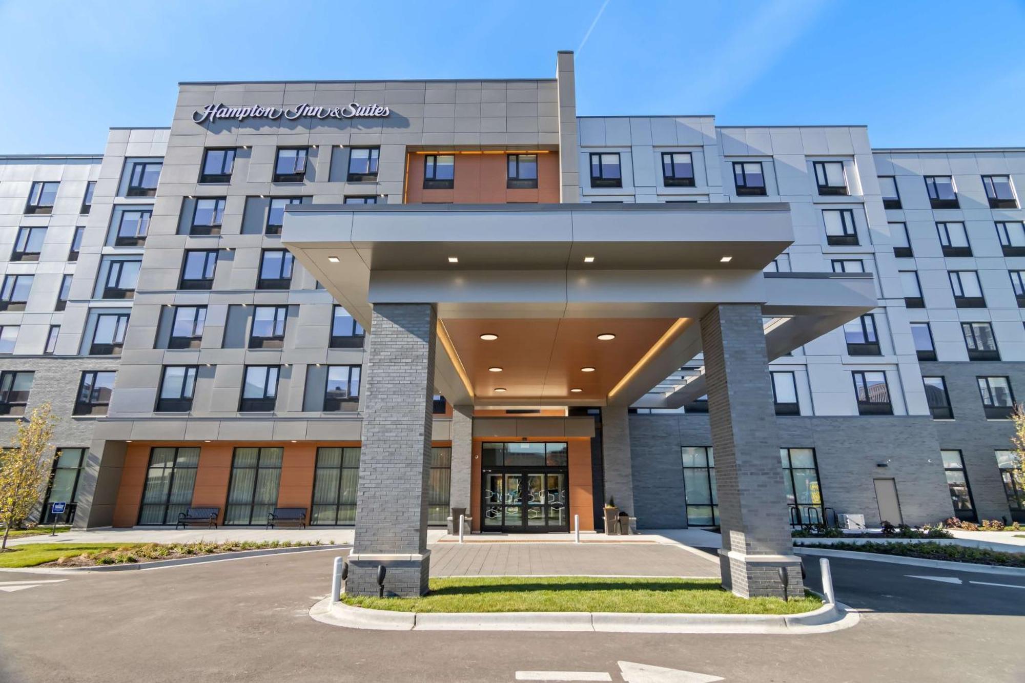 Hampton & Medical District Uic Hotel
