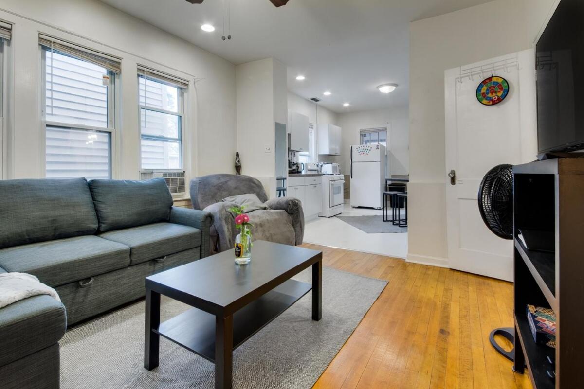 Lovely 2 Bedroom With Direct Porch Access Chicago