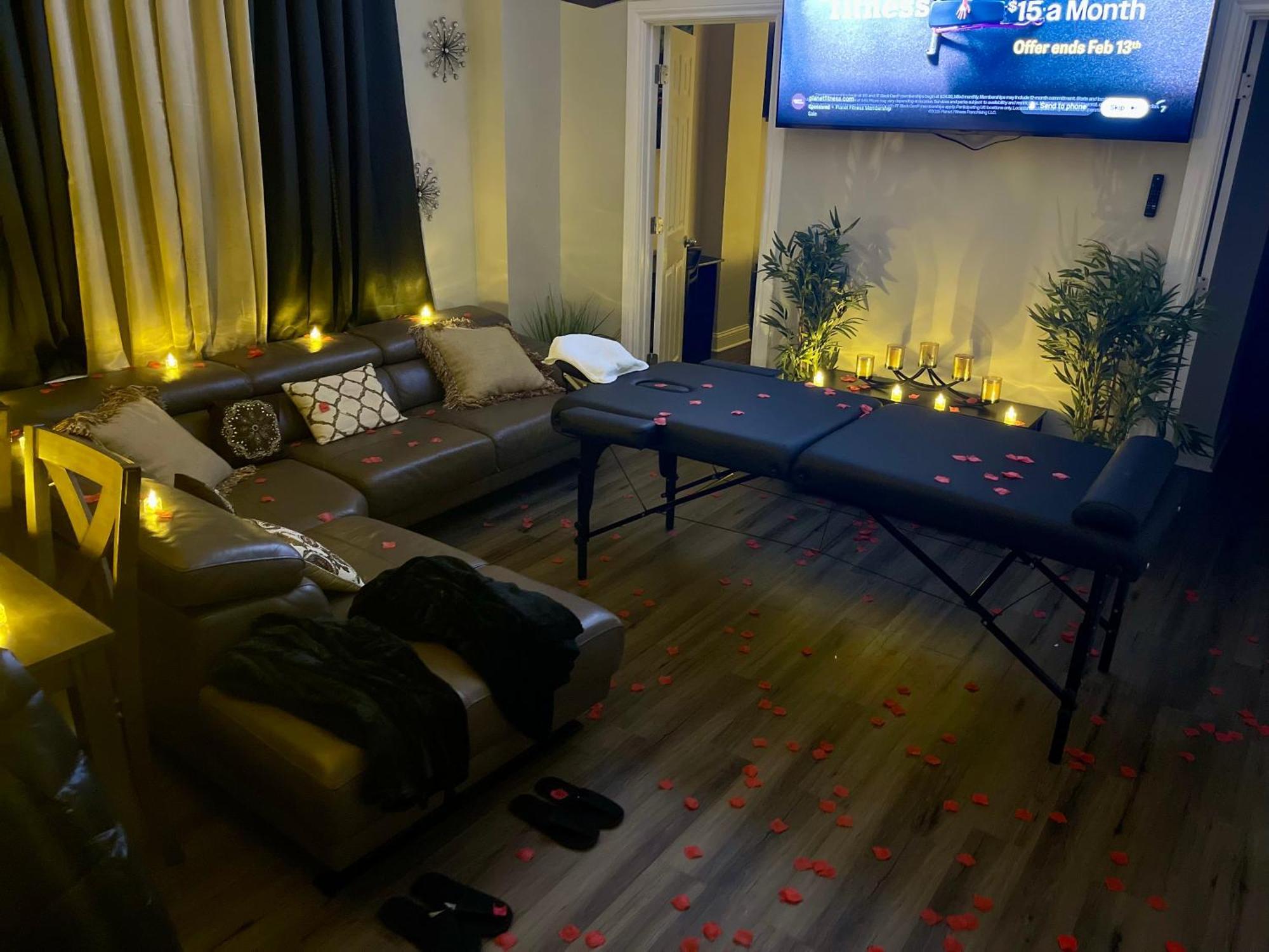 Apartment Chic Retreat Chicago