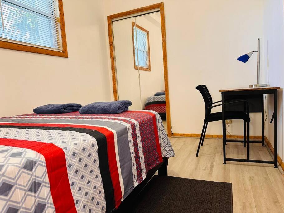 Greater Grand Crossing/hyde Park Apartment