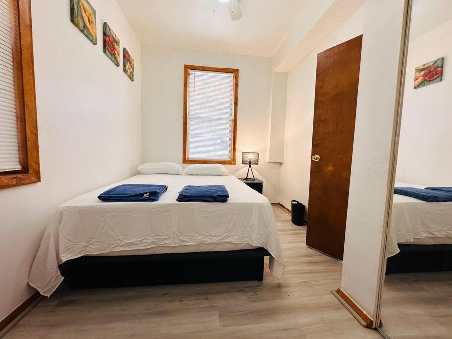 Greater Grand Crossing/hyde Park Apartment *