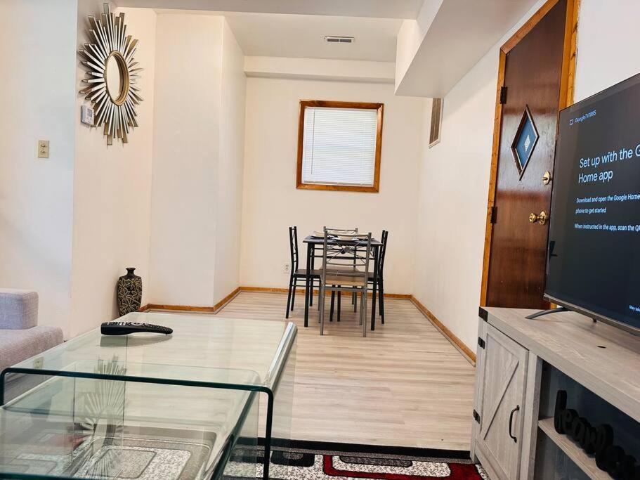 Greater Grand Crossing/hyde Park Apartment Chicago