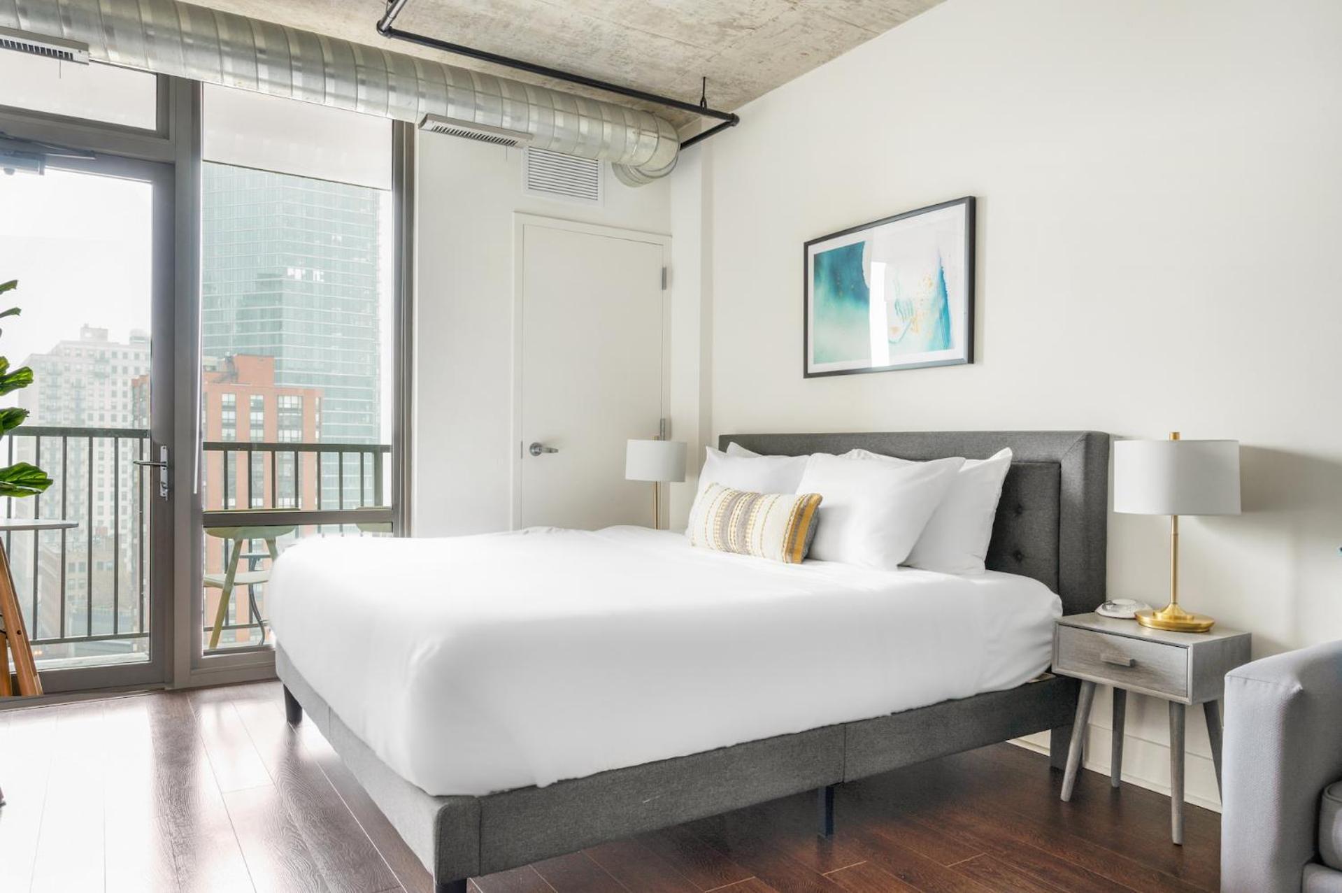 Kasa South Loop Aparthotel