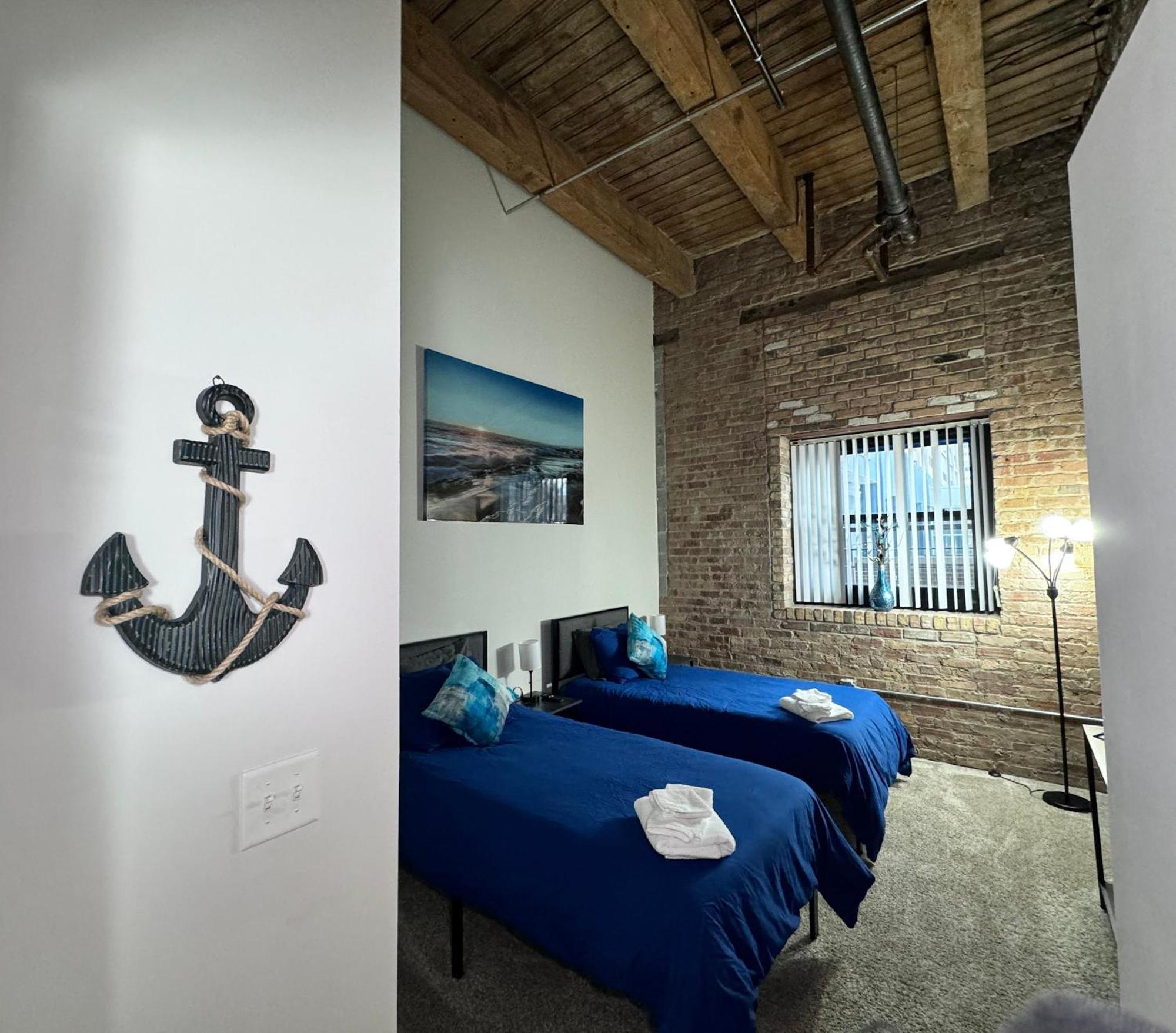Luxery - Themed Units! Close To Downtown, Mccormick Place & Wintrust Arena Apartment