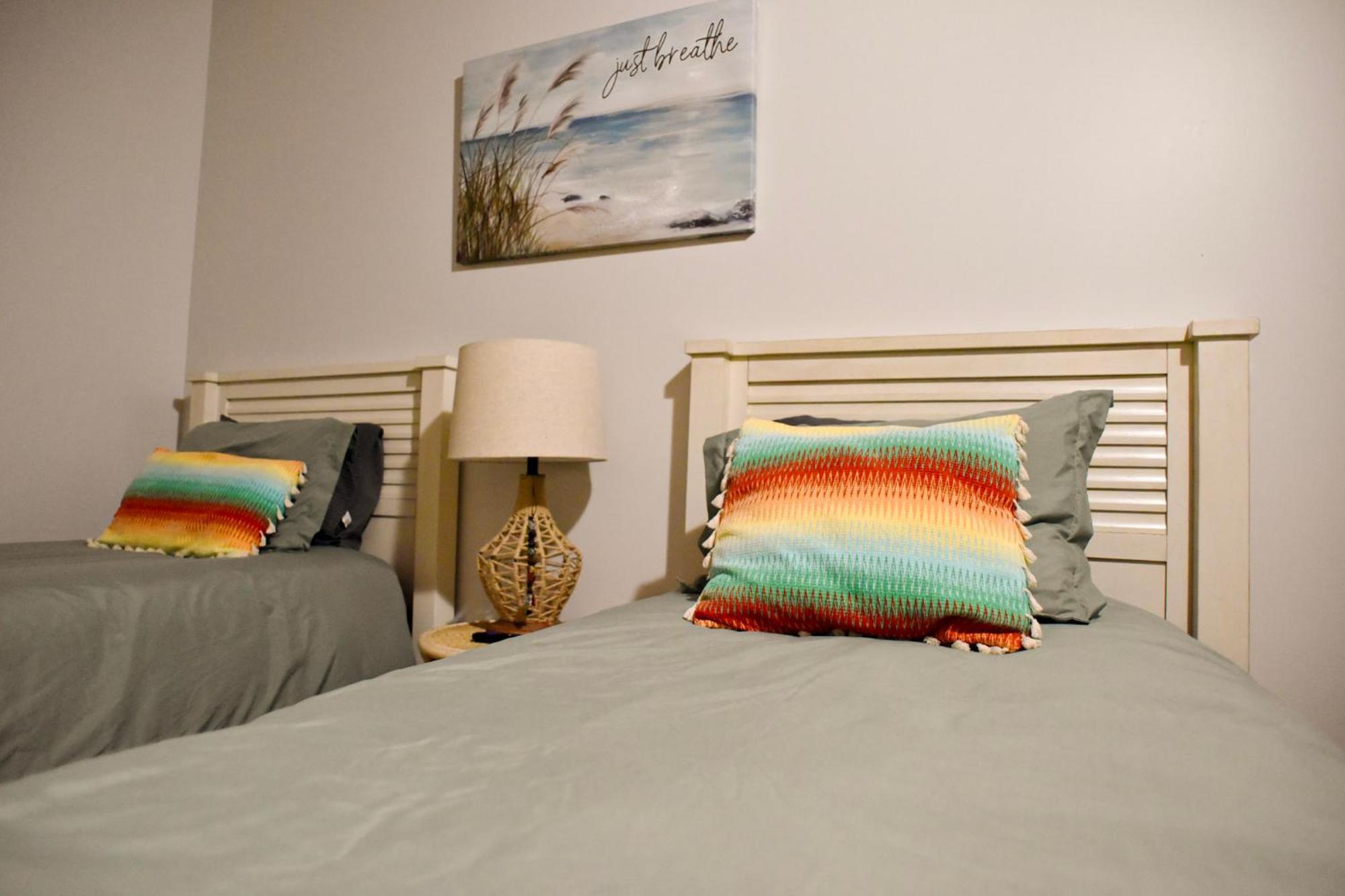 Luxery - Themed Units! Close To Downtown, Mccormick Place & Wintrust Arena Apartment *