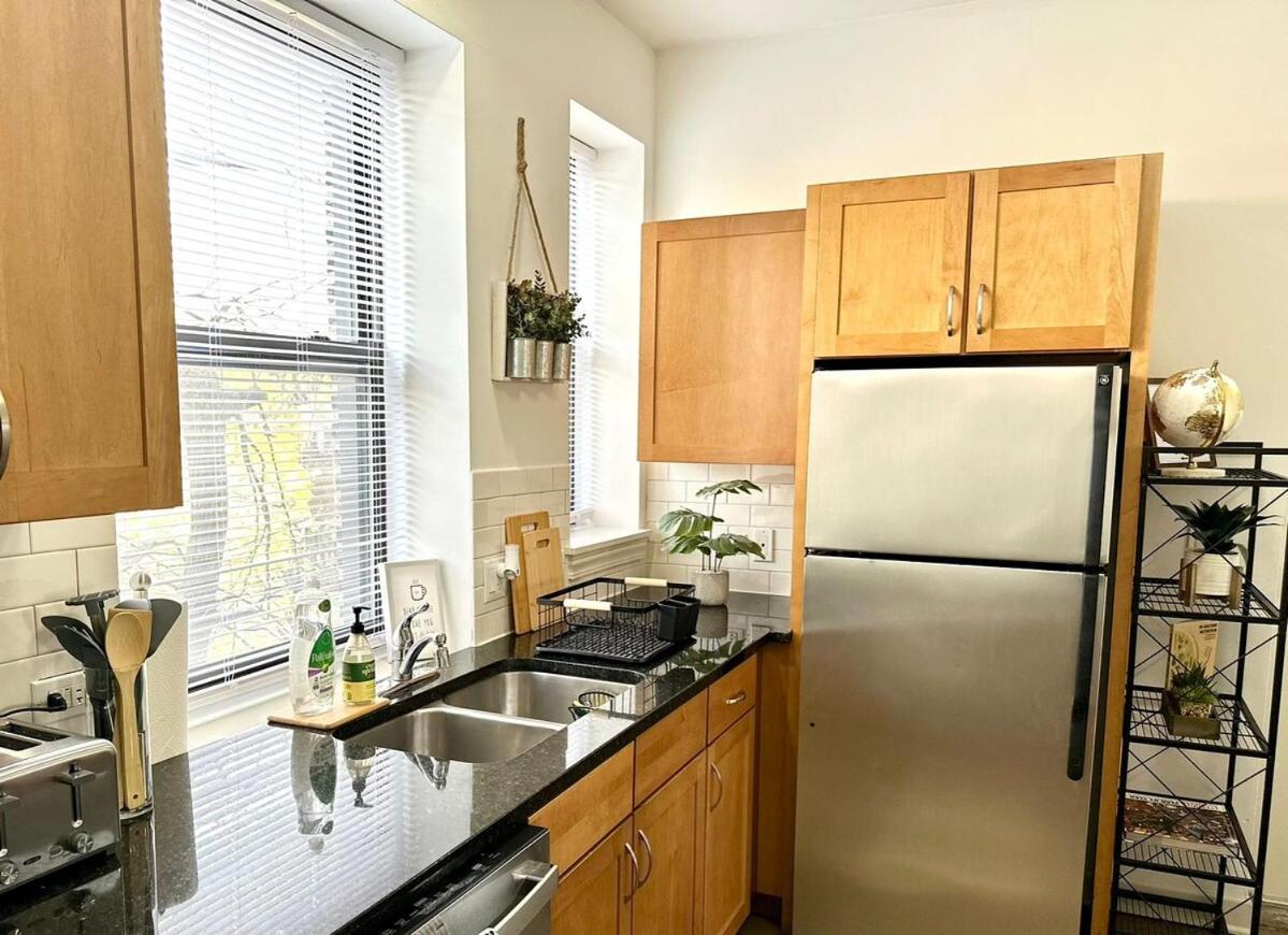 Prime Location 3brgem Near Of Apartment Chicago