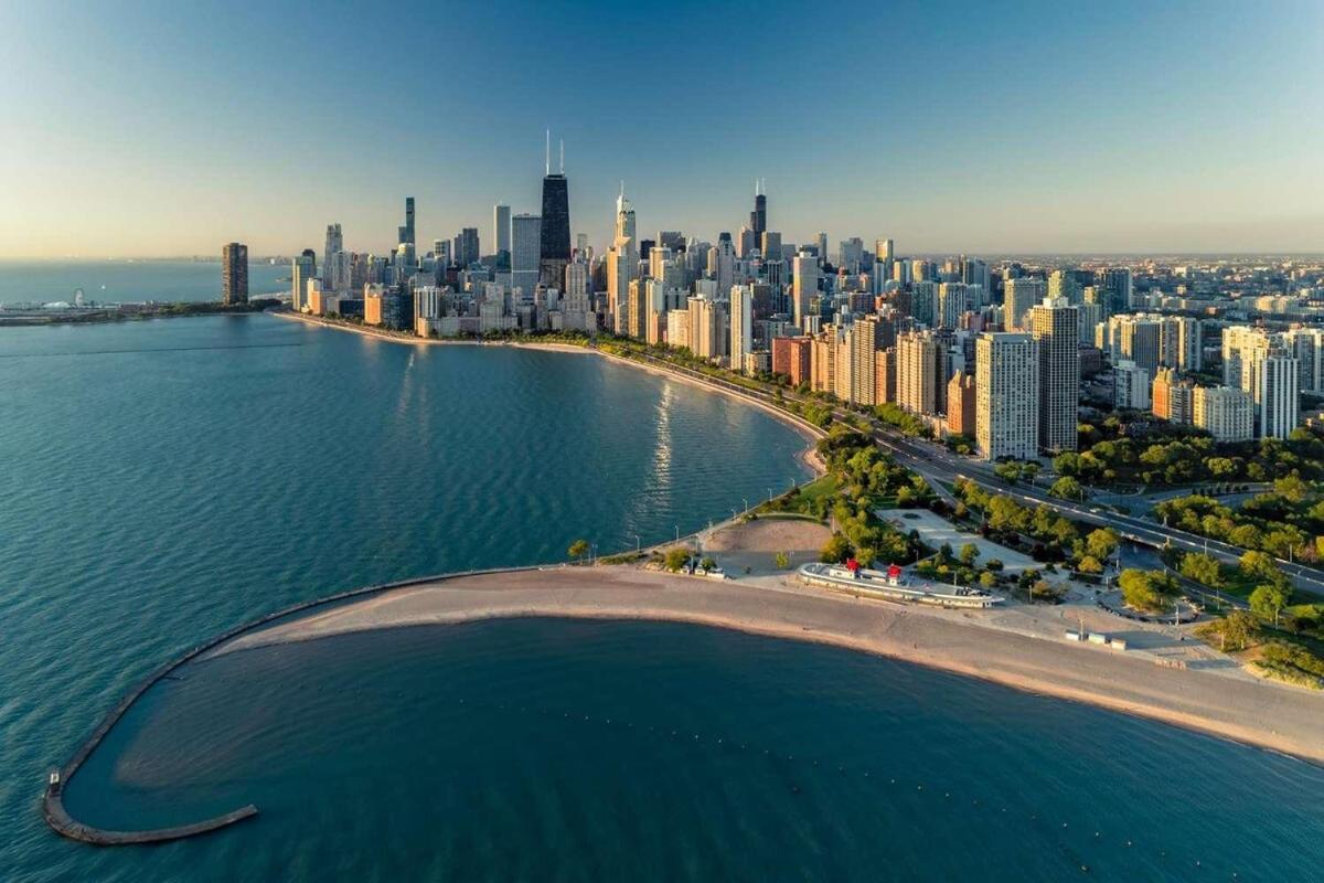 Apartment Prime Location 3brgem Near Of Chicago