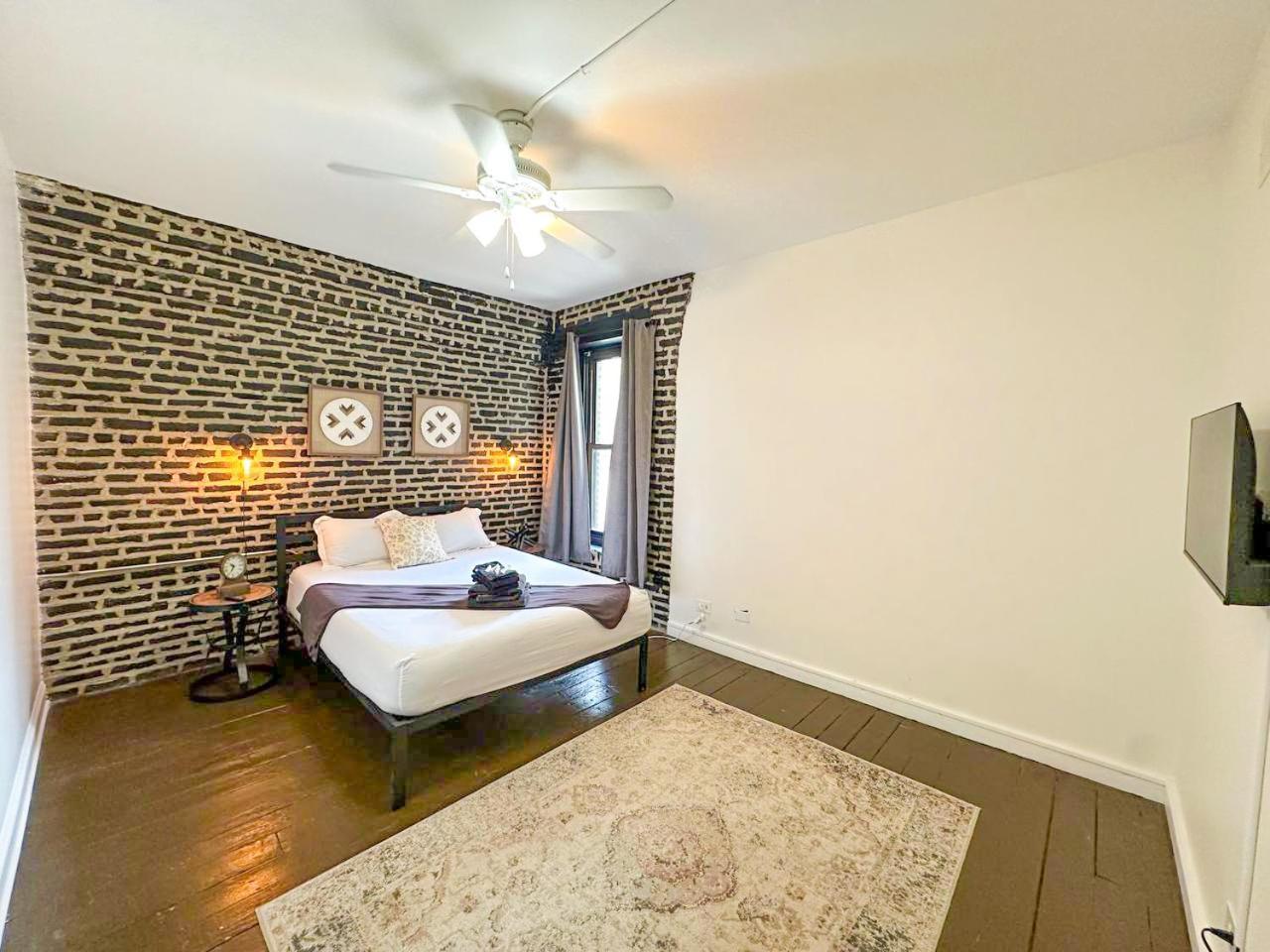 Mccormick Huge 3br With Pool Table, Optional Parking For Up To 8 Guests * Chicago