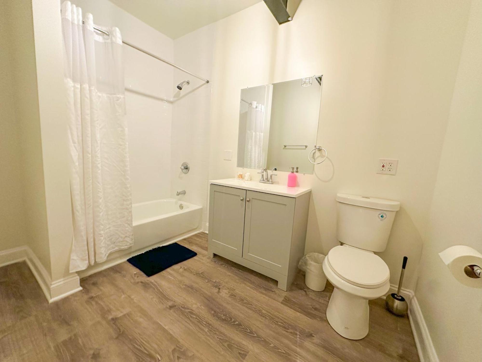 Apartment Mccormick Huge 3br With Pool Table, Optional Parking For Up To 8 Guests Chicago