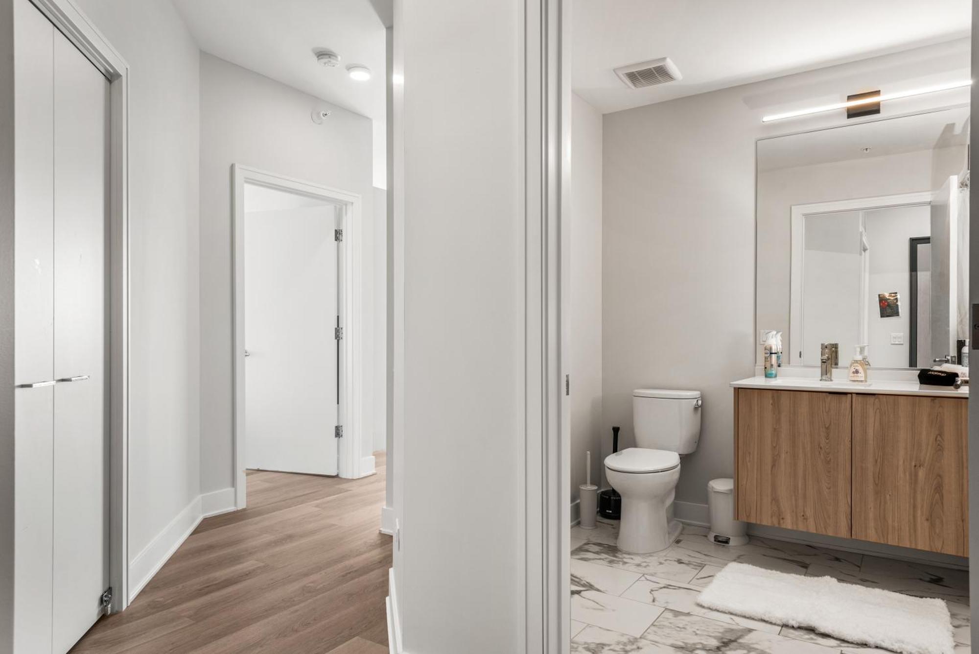 Avra Stylish Prime West Loop Location Near Union Park * Chicago