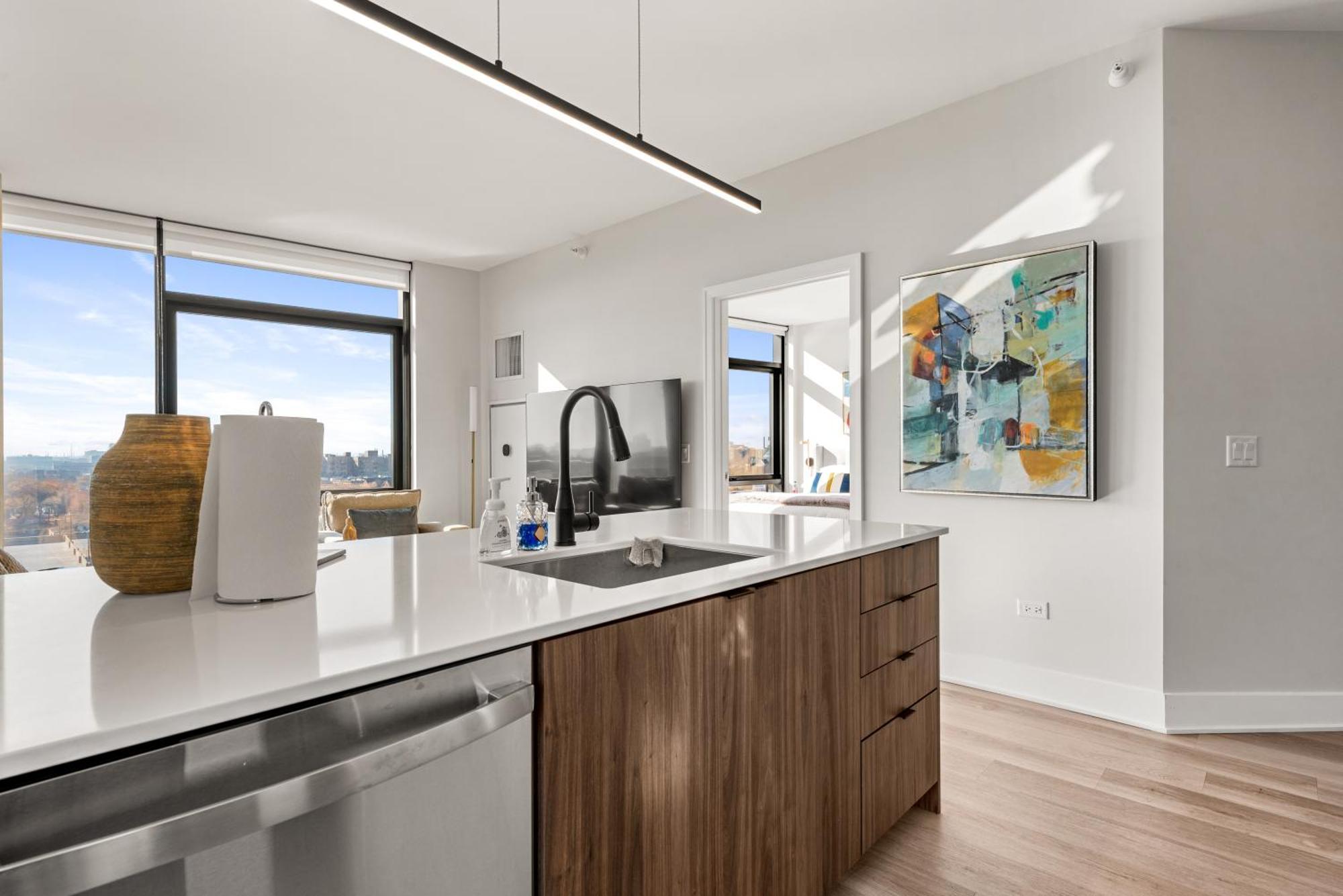 Avra Stylish Prime West Loop Location Near Union Park