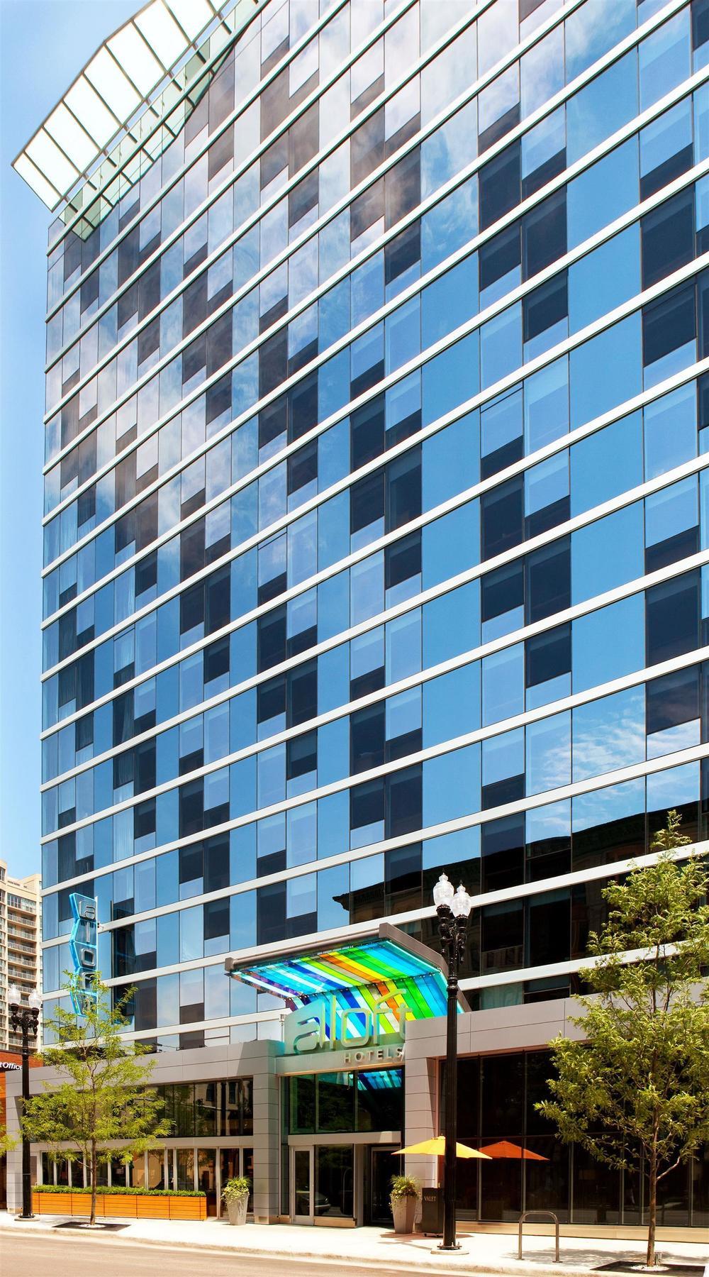 Aloft Downtown River North