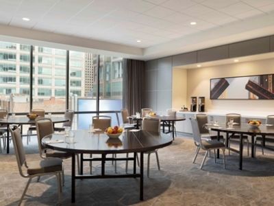 Hotel Homewood By Hilton West Loop Fulton Mkt Area 3*