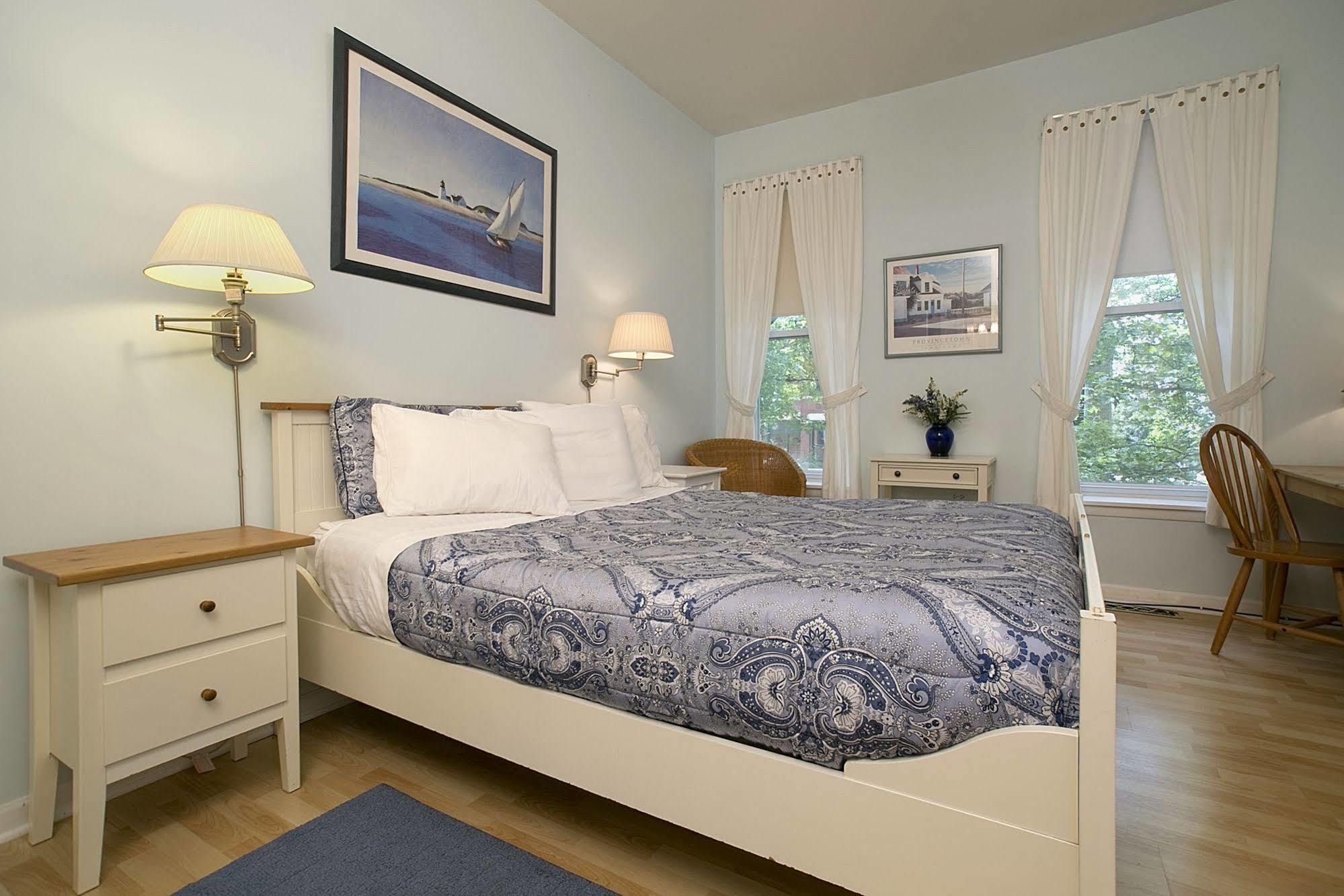 Wicker Park Bed & Breakfast 3*