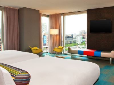 Aloft Downtown River North