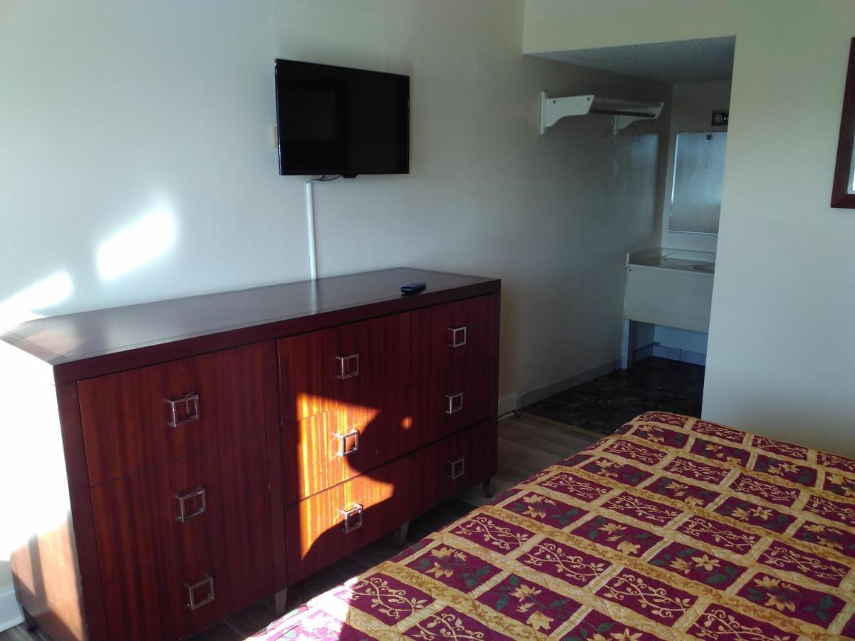Aloha Motel 2*