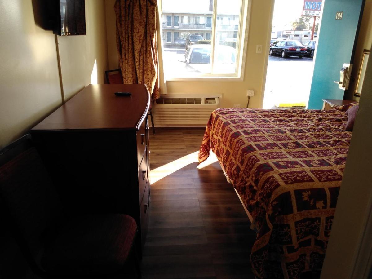 Aloha Motel 2*