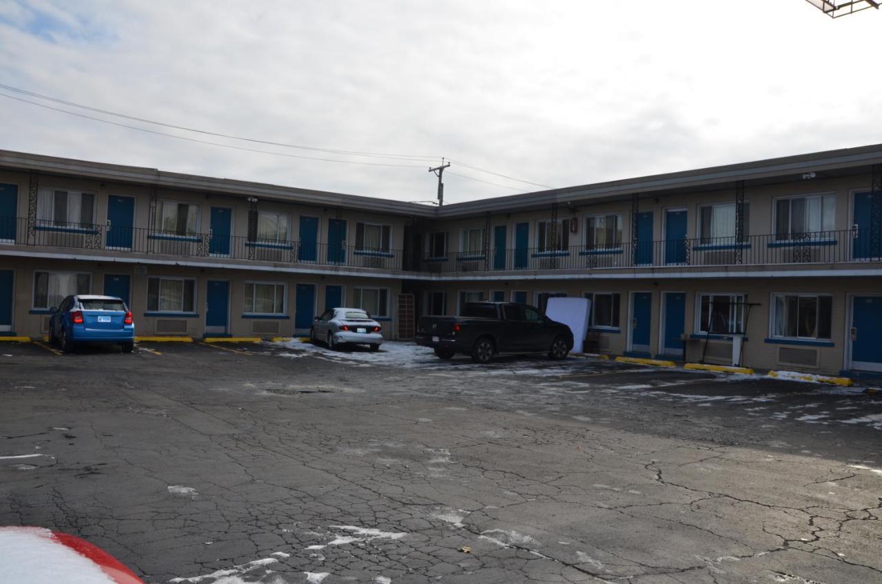 Aloha Motel Chicago